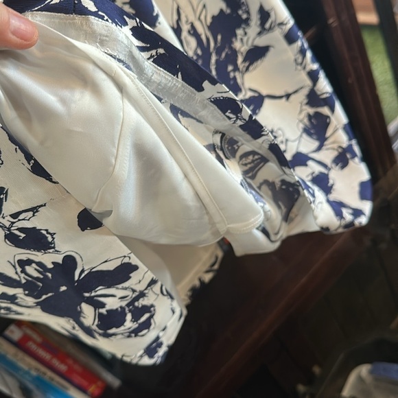 Gorgeous Eliza J fit n flare patterned dress. Size 12 - Picture 4 of 6